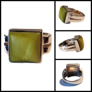 Silpada Sterling Silver and Green Mother of Pearl Vintage Ring